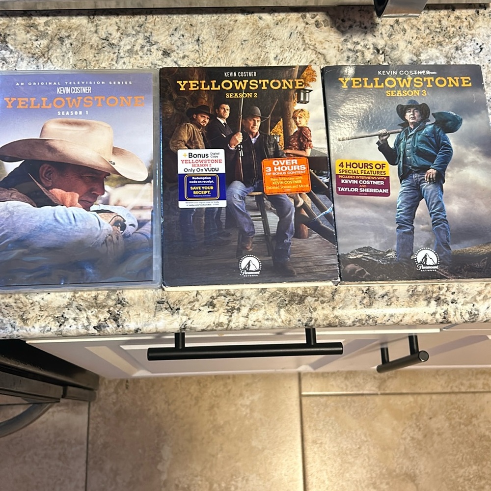 Yellowstone (Season 1,2,3)